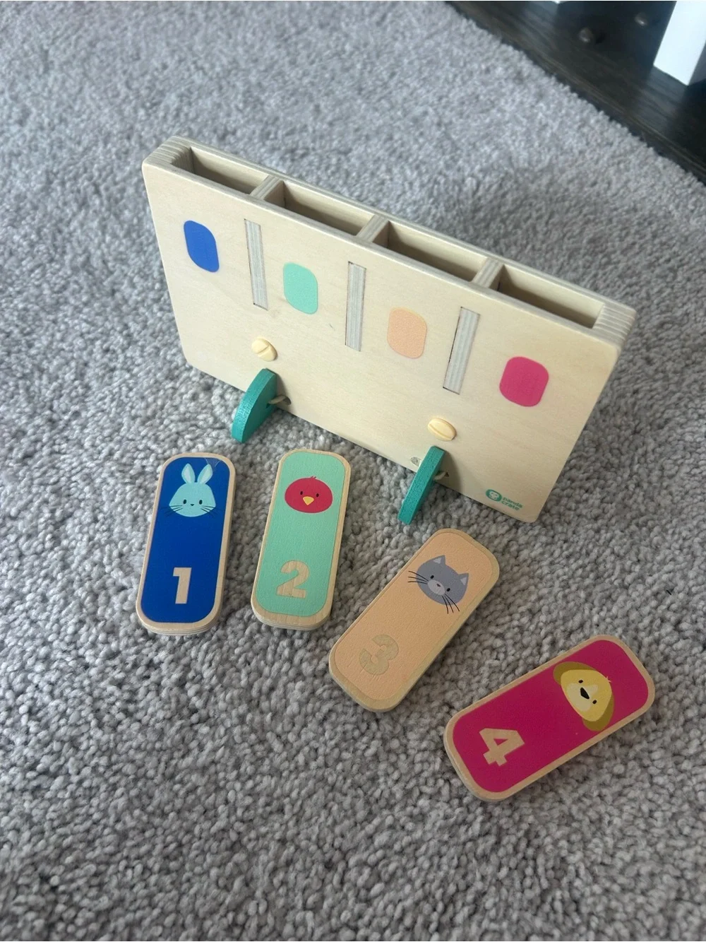 Peek-A-Boo Base animal puzzle toy from the KiwiCo Panda Crate